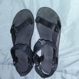 Ladies Teva Black Sandals Size 6.5/7 GUC